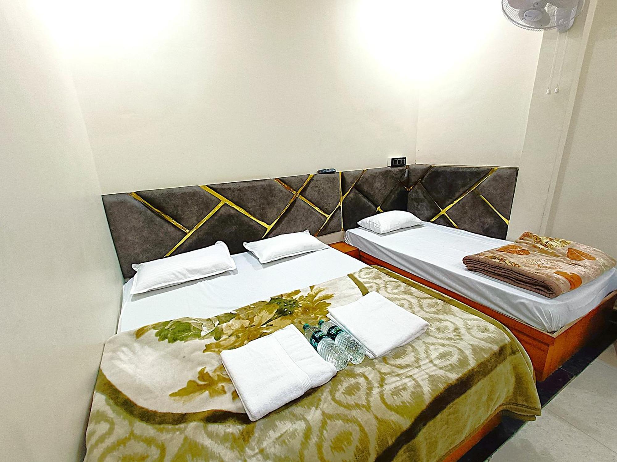 Hotel Shreem Ujjain Extérieur photo
