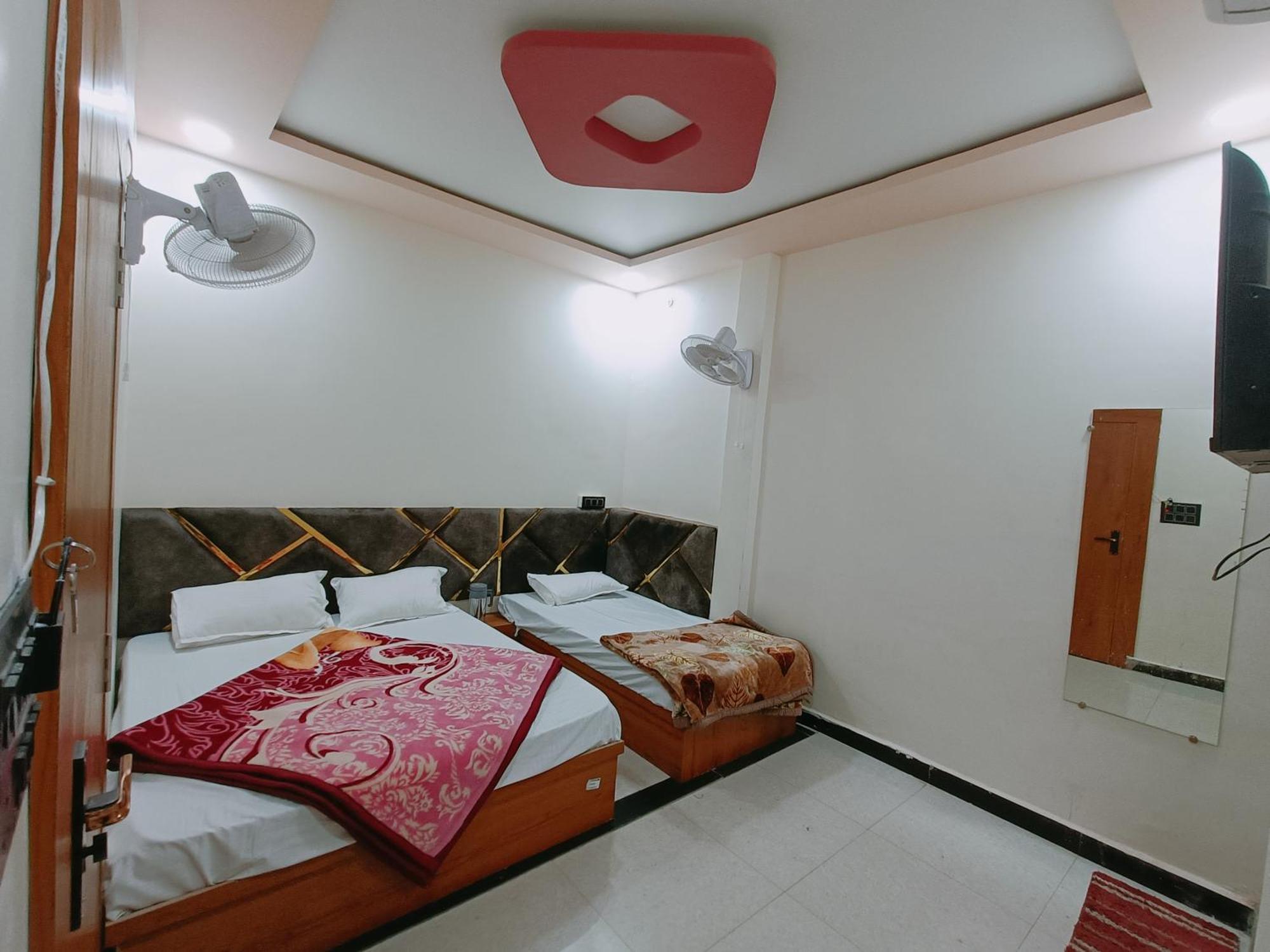 Hotel Shreem Ujjain Extérieur photo