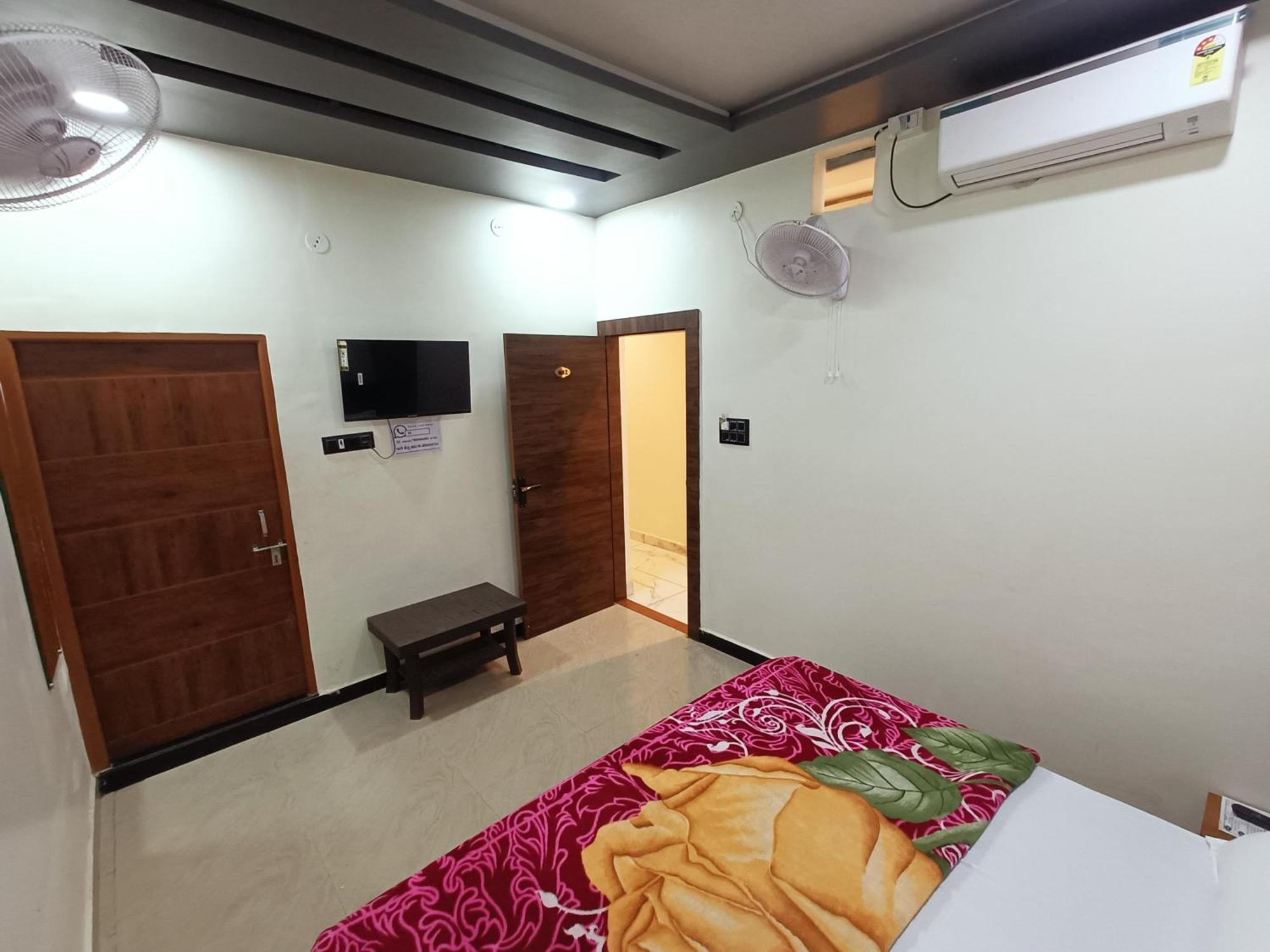 Hotel Shreem Ujjain Extérieur photo