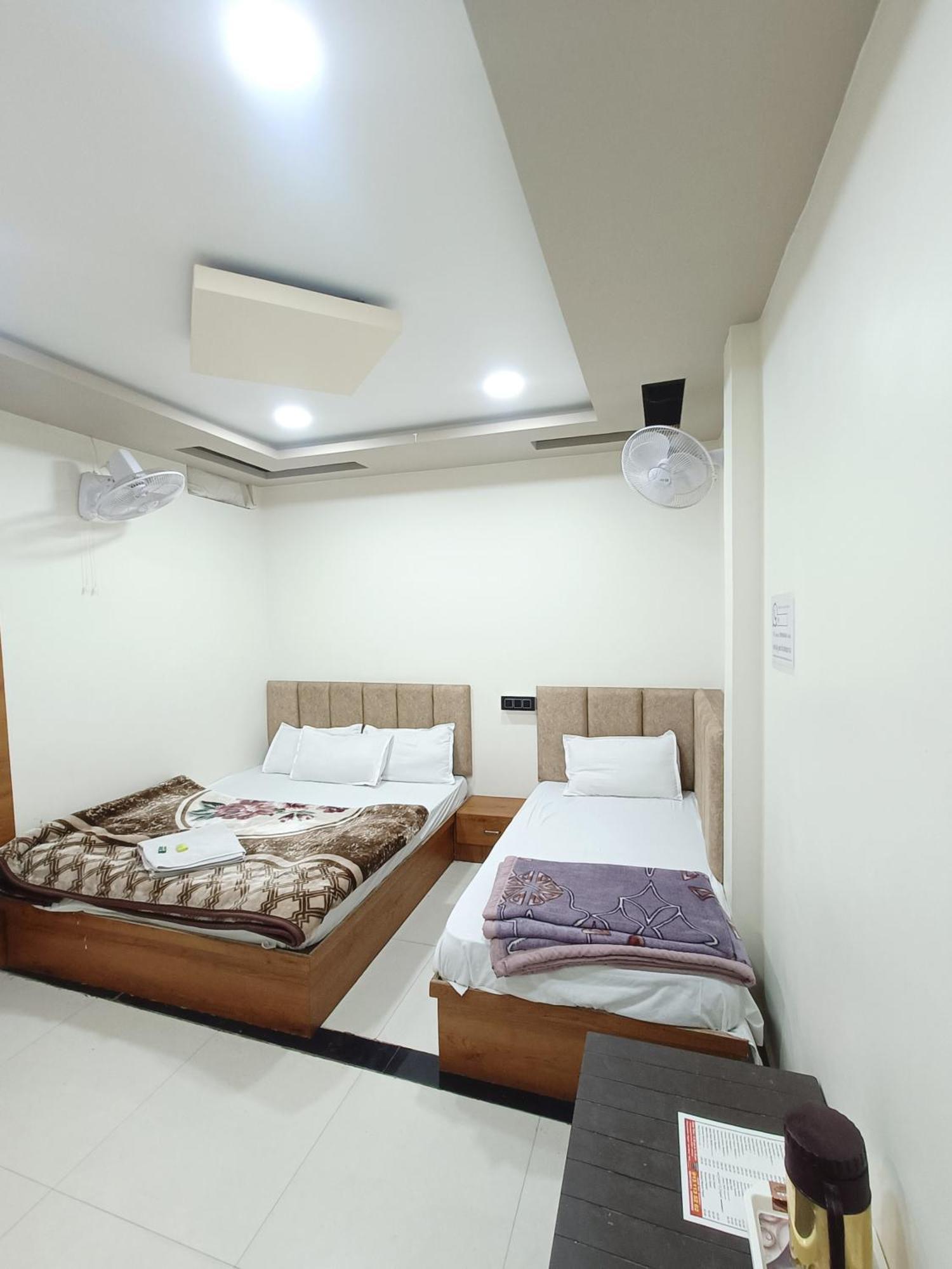 Hotel Shreem Ujjain Chambre photo