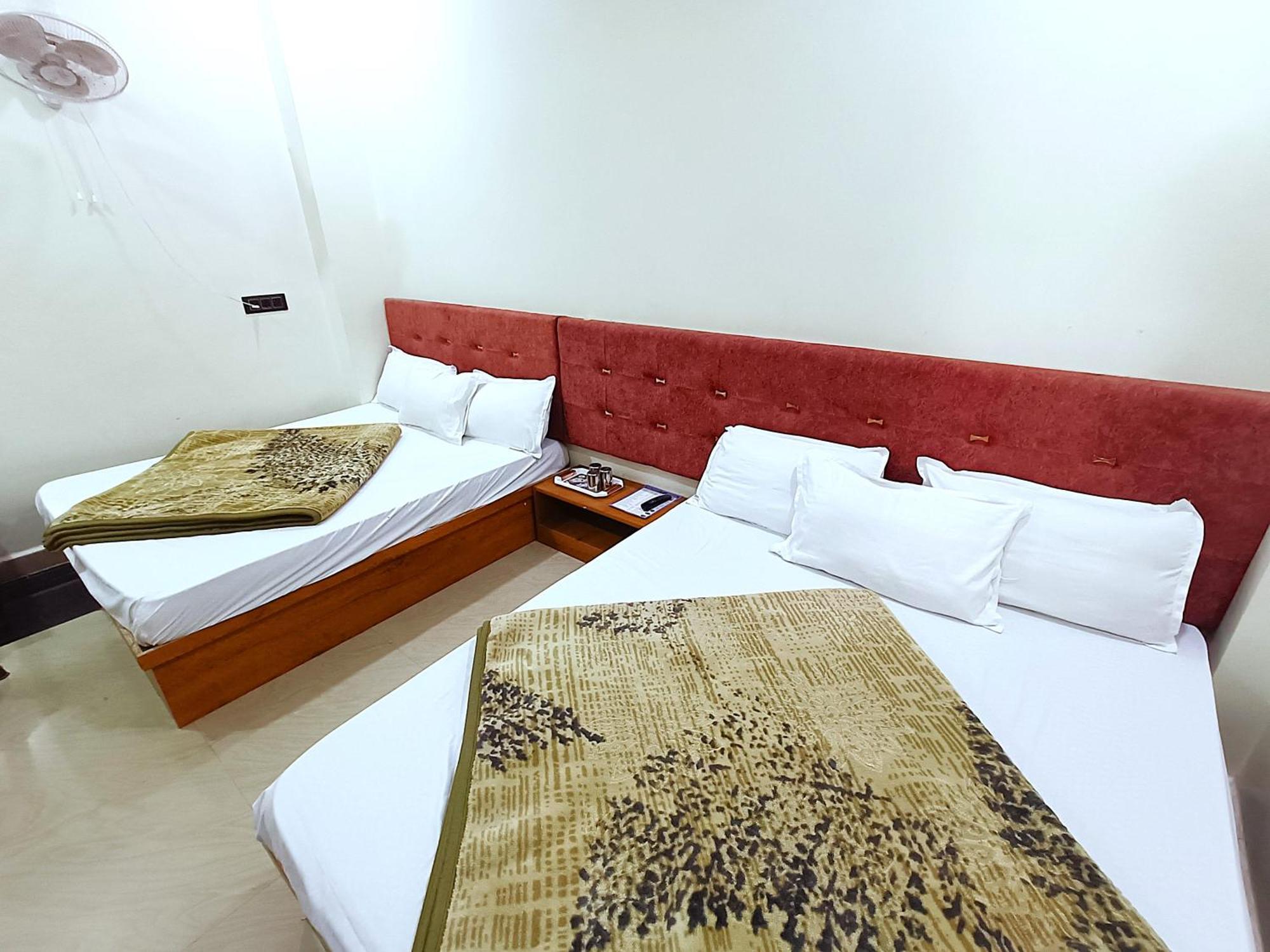 Hotel Shreem Ujjain Extérieur photo