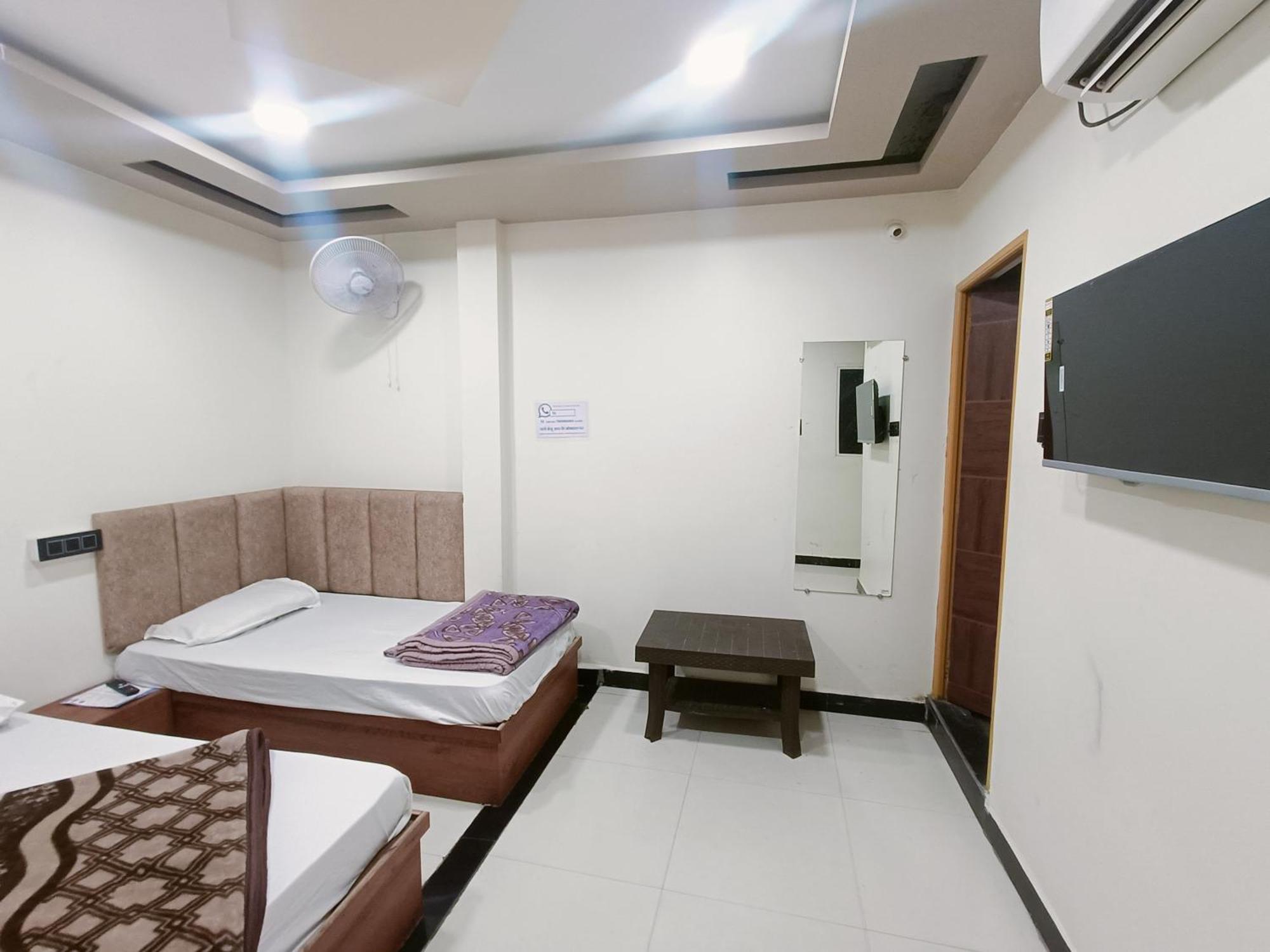 Hotel Shreem Ujjain Extérieur photo