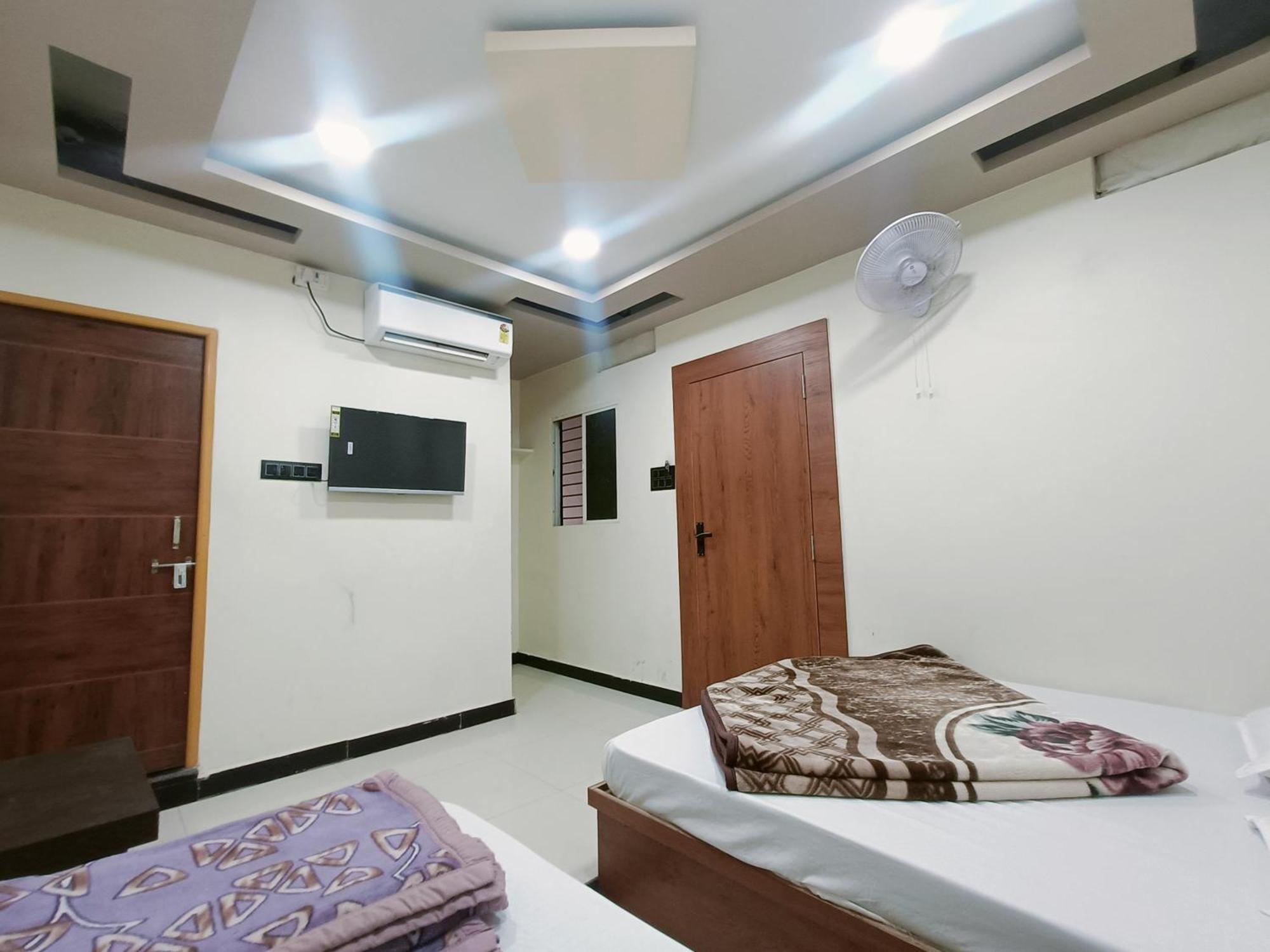 Hotel Shreem Ujjain Extérieur photo