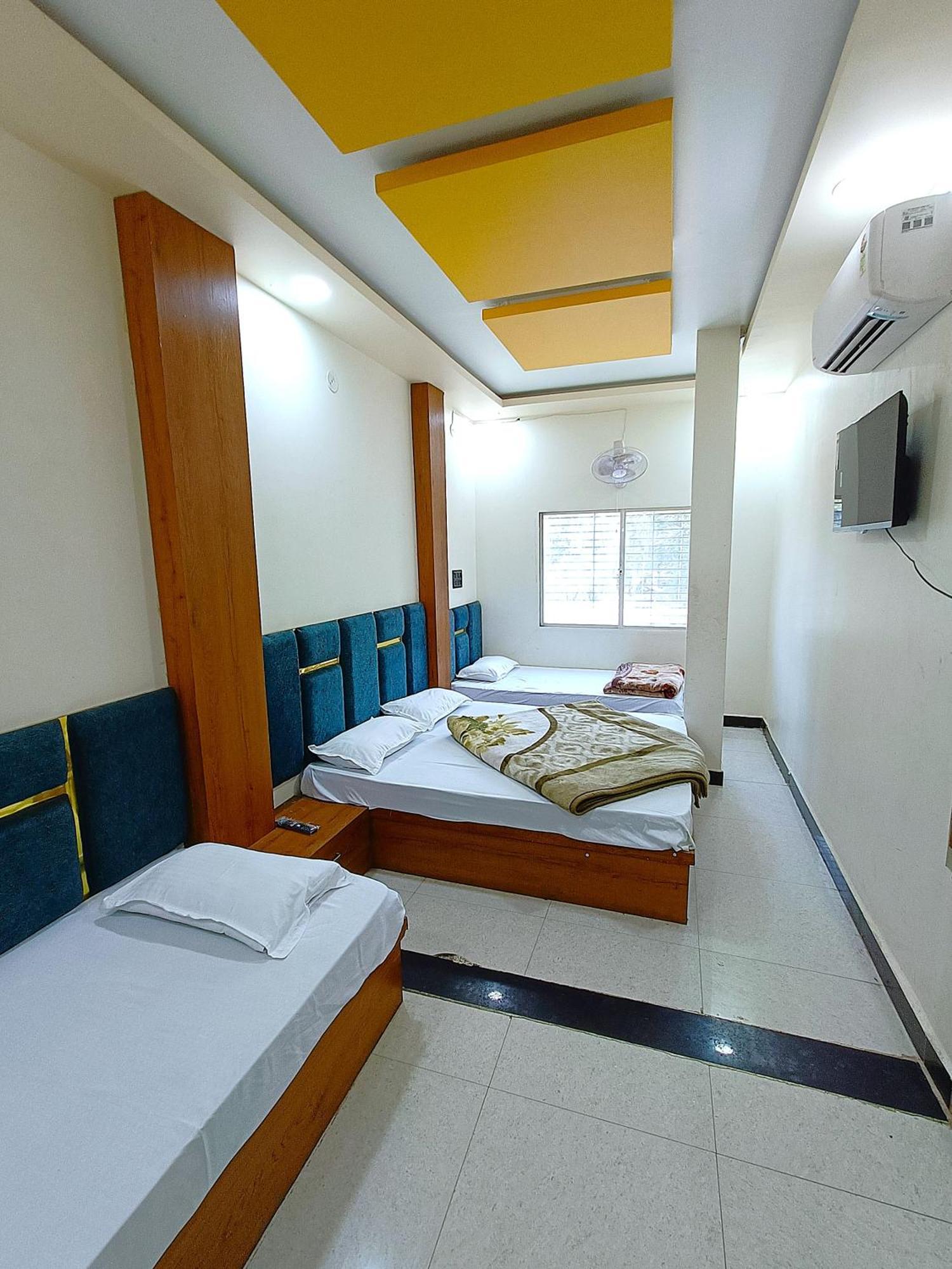 Hotel Shreem Ujjain Extérieur photo